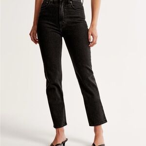 Abercrombie Ultra High Rise Ankle Straight Jean